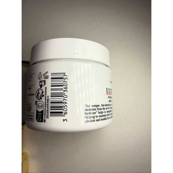 Kiehl's Since Ultra Facial Refillable Moisturizing Cream with Squalane 1.7oz - Picture 3 of 4
